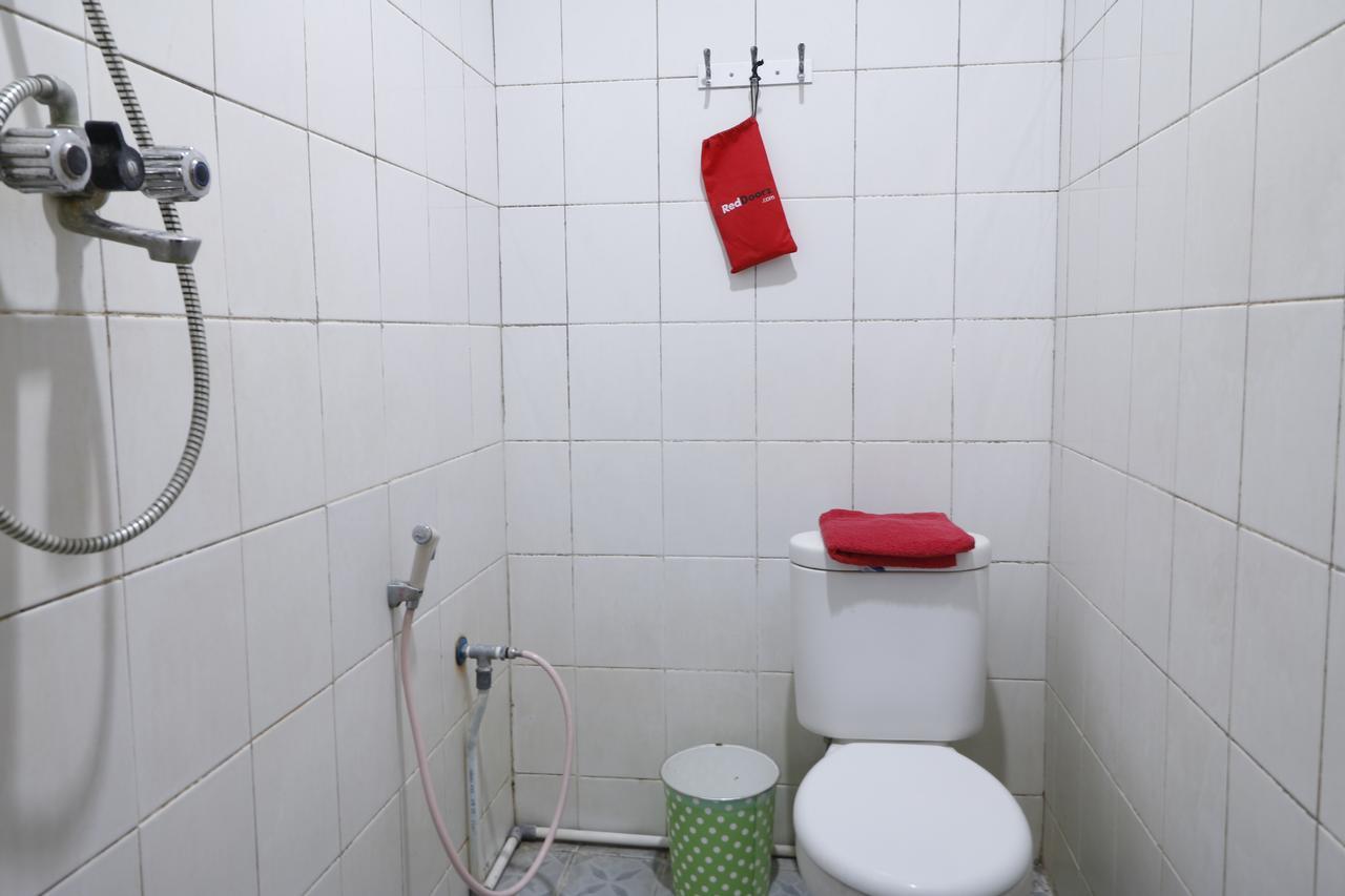 Reddoorz Plus @ Samratulangi Manado Eksteriør billede