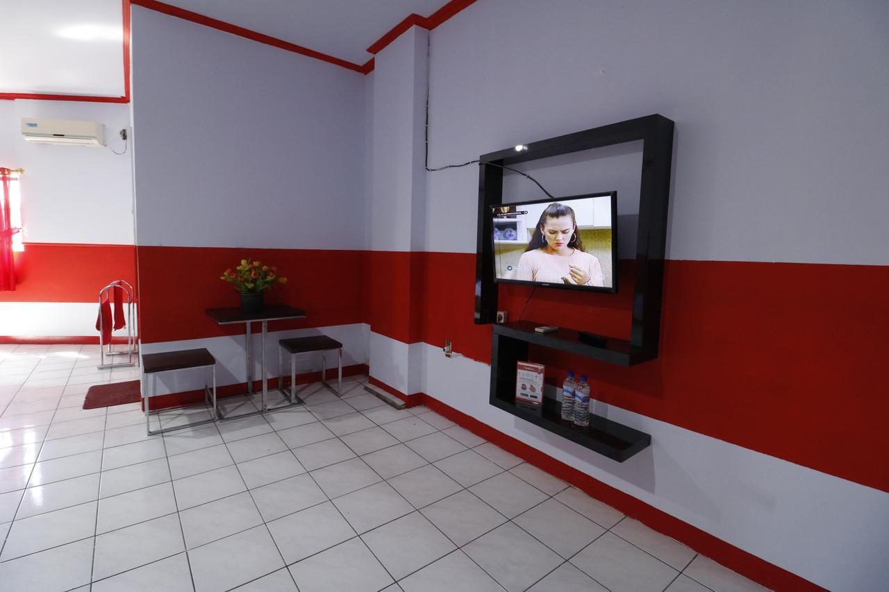 Reddoorz Plus @ Samratulangi Manado Eksteriør billede