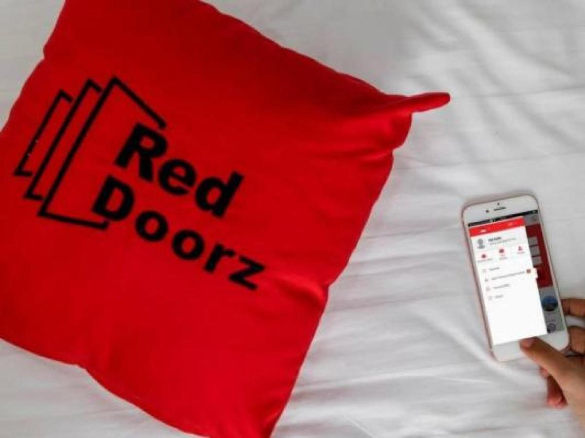 Reddoorz Plus @ Samratulangi Manado Eksteriør billede